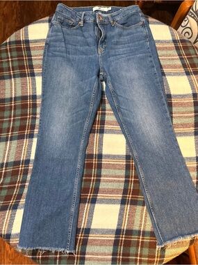 Vineyard Vines Light Blue Cropped Straight Jeans